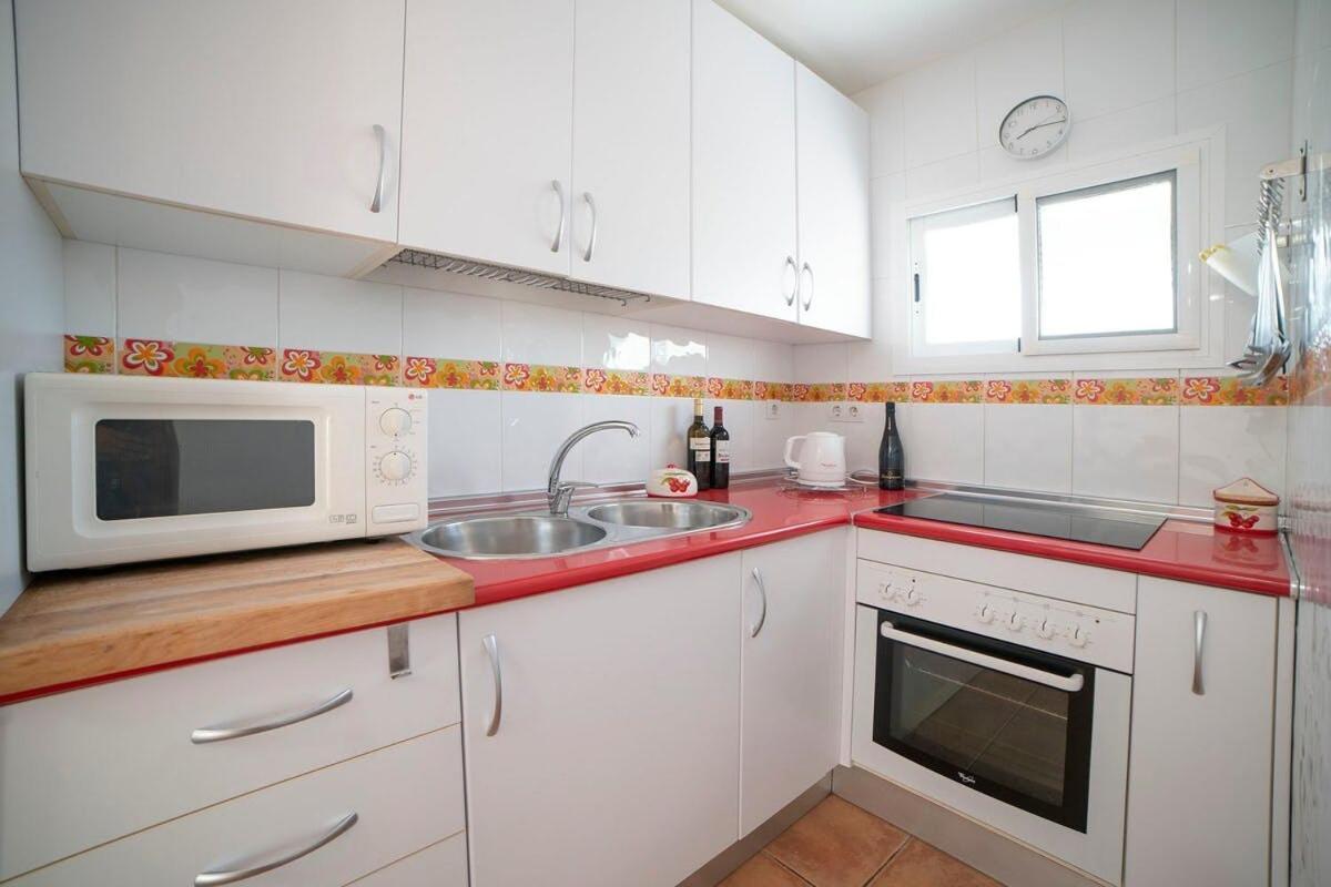 Bonito Apartamento Con Terraza - Pedregalejo Playa マラガ エクステリア 写真