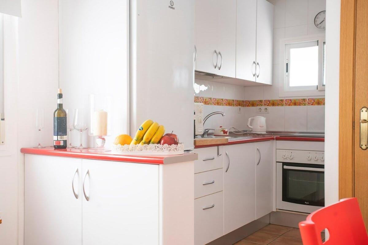 Bonito Apartamento Con Terraza - Pedregalejo Playa マラガ エクステリア 写真