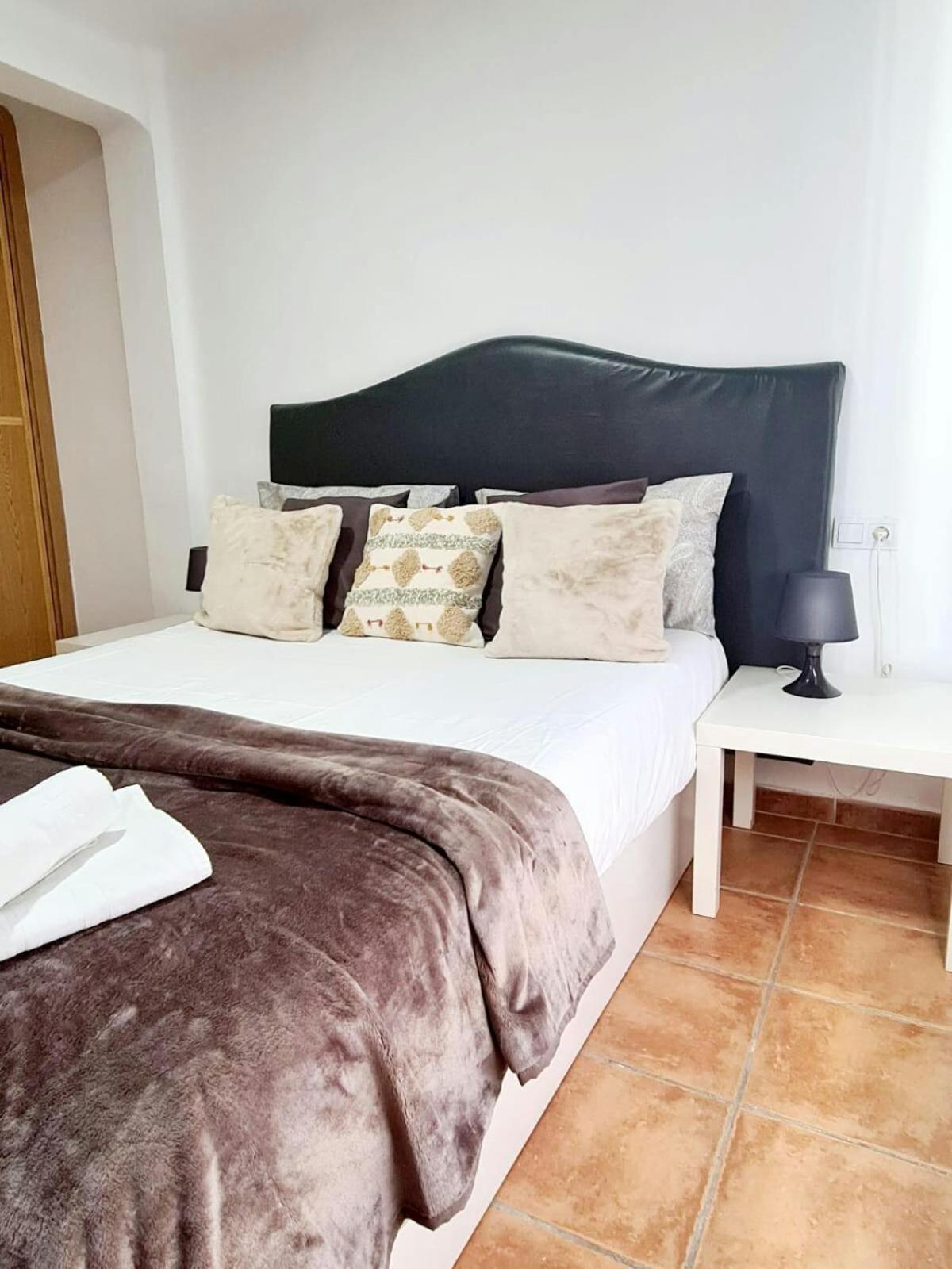Bonito Apartamento Con Terraza - Pedregalejo Playa マラガ エクステリア 写真