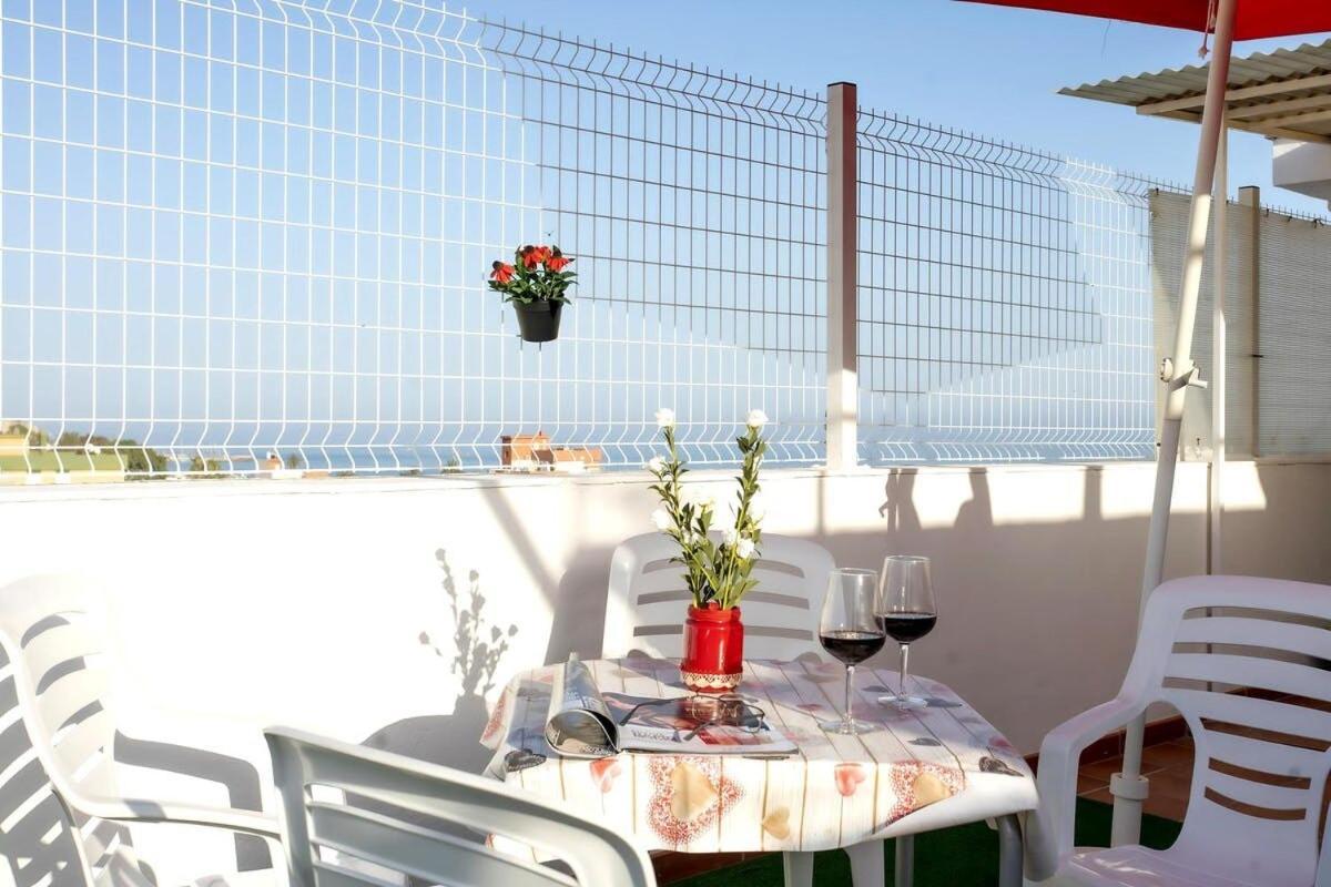 Bonito Apartamento Con Terraza - Pedregalejo Playa マラガ エクステリア 写真
